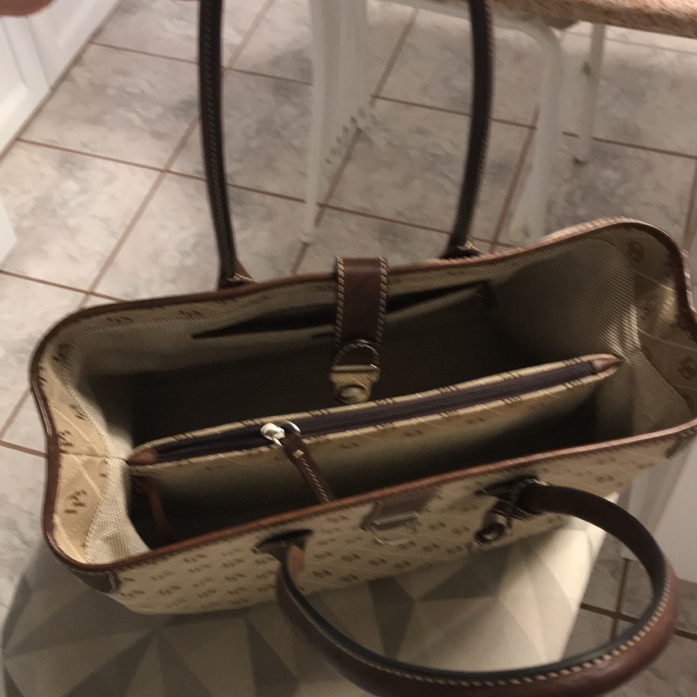 Dooney & Bourke Logo Tote Bag - Picture 3 of 10